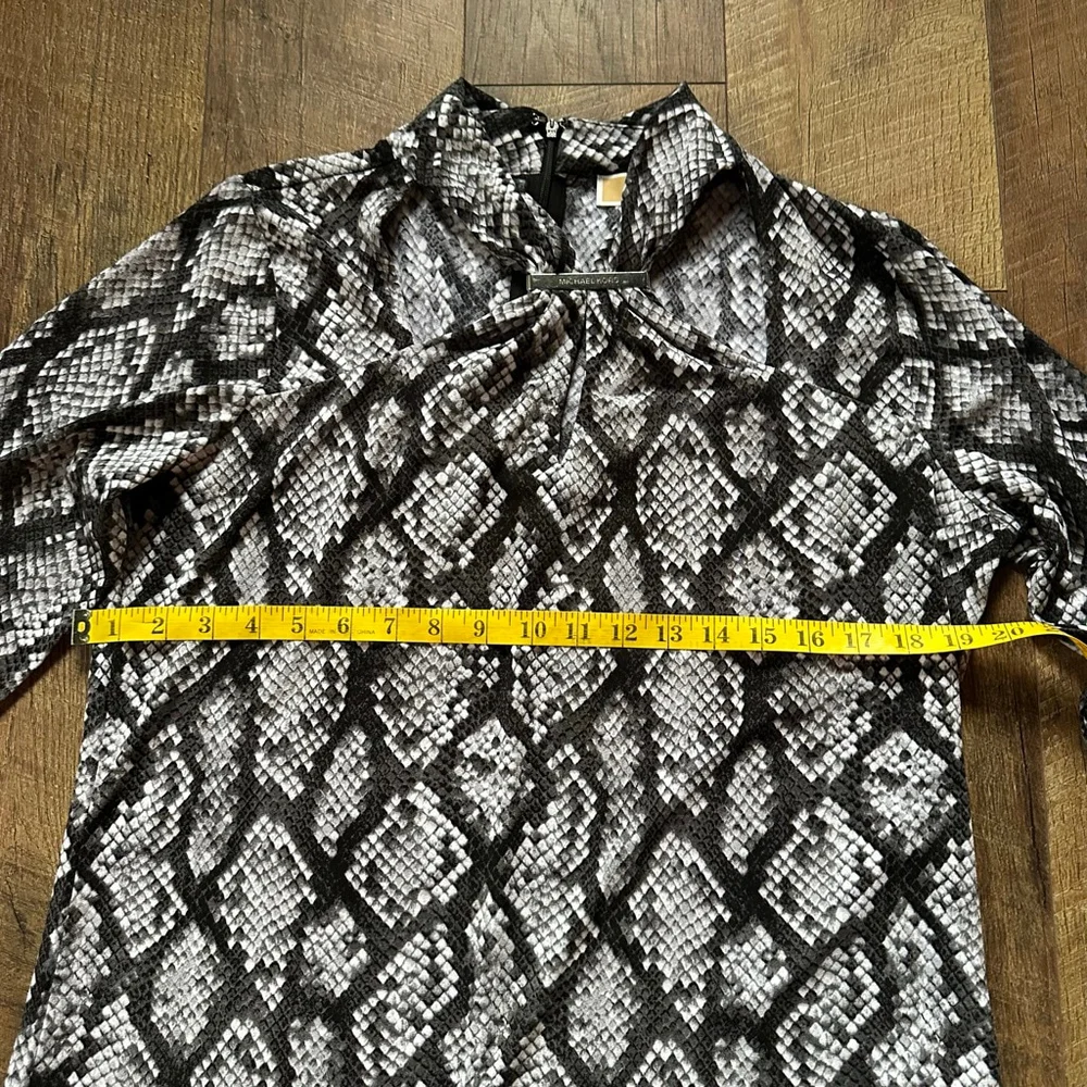 Women's Michael Kors Black & White Snake Print Blouse L
